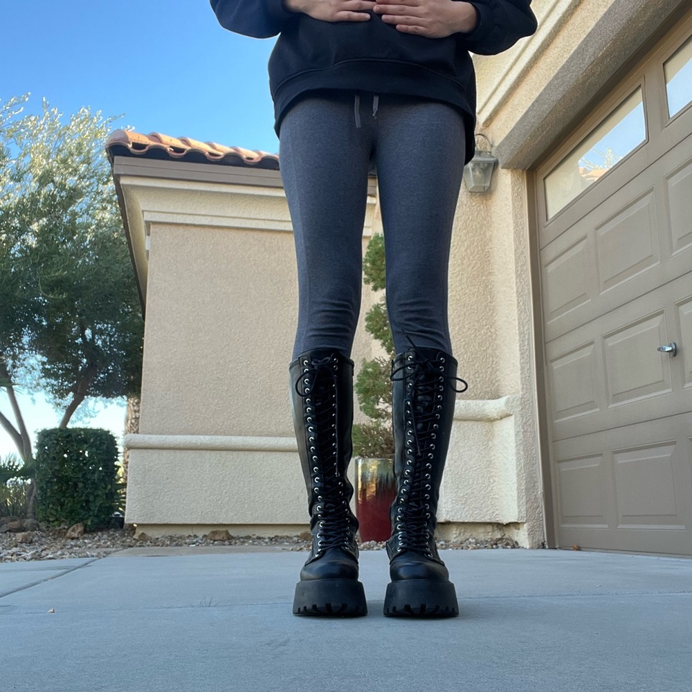 Steve Madden Hariet Black Lace-Up Knee-High Boots